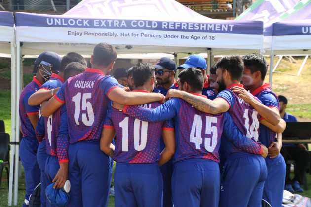 स्कटल्याण्डविरुद्ध टस जितेर पहिले ब्याटिङ गर्दै नेपाल 